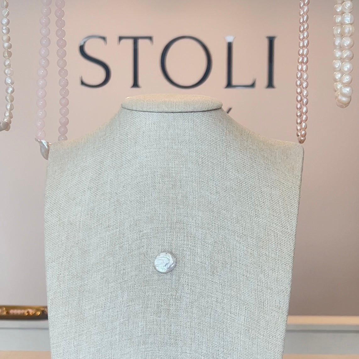 COLLAR