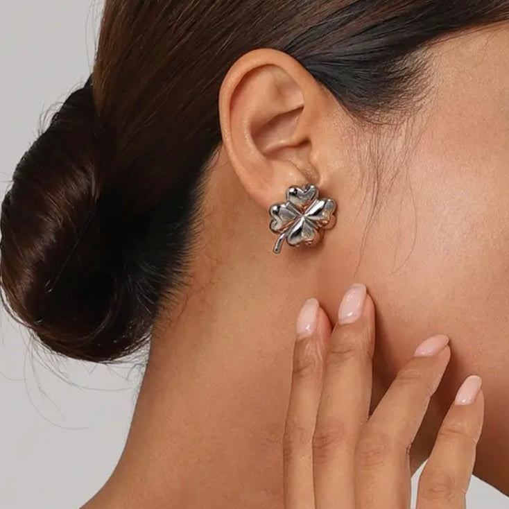 ARETES TRÉBOL