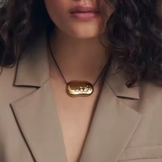 COLLAR