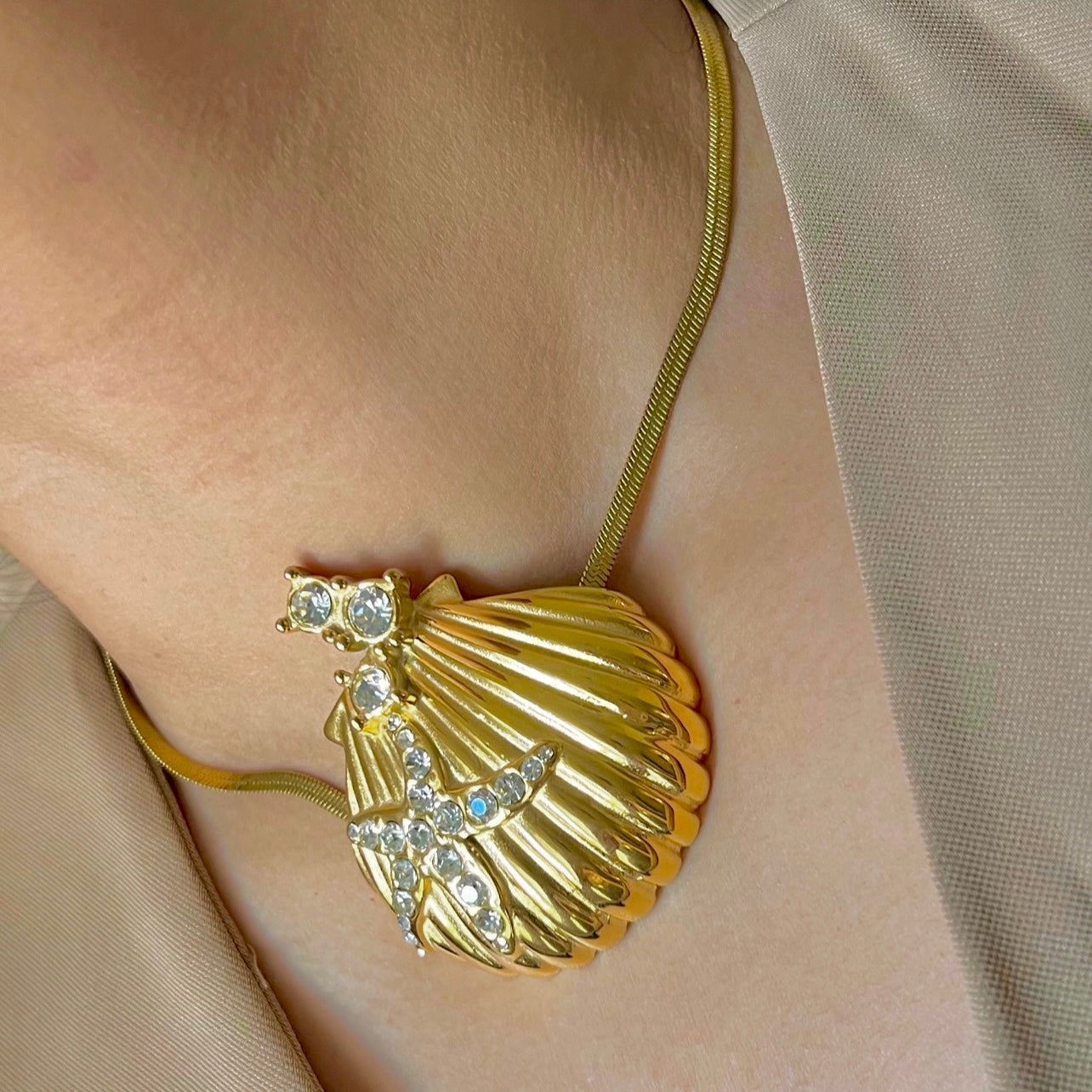 COLLAR REKA