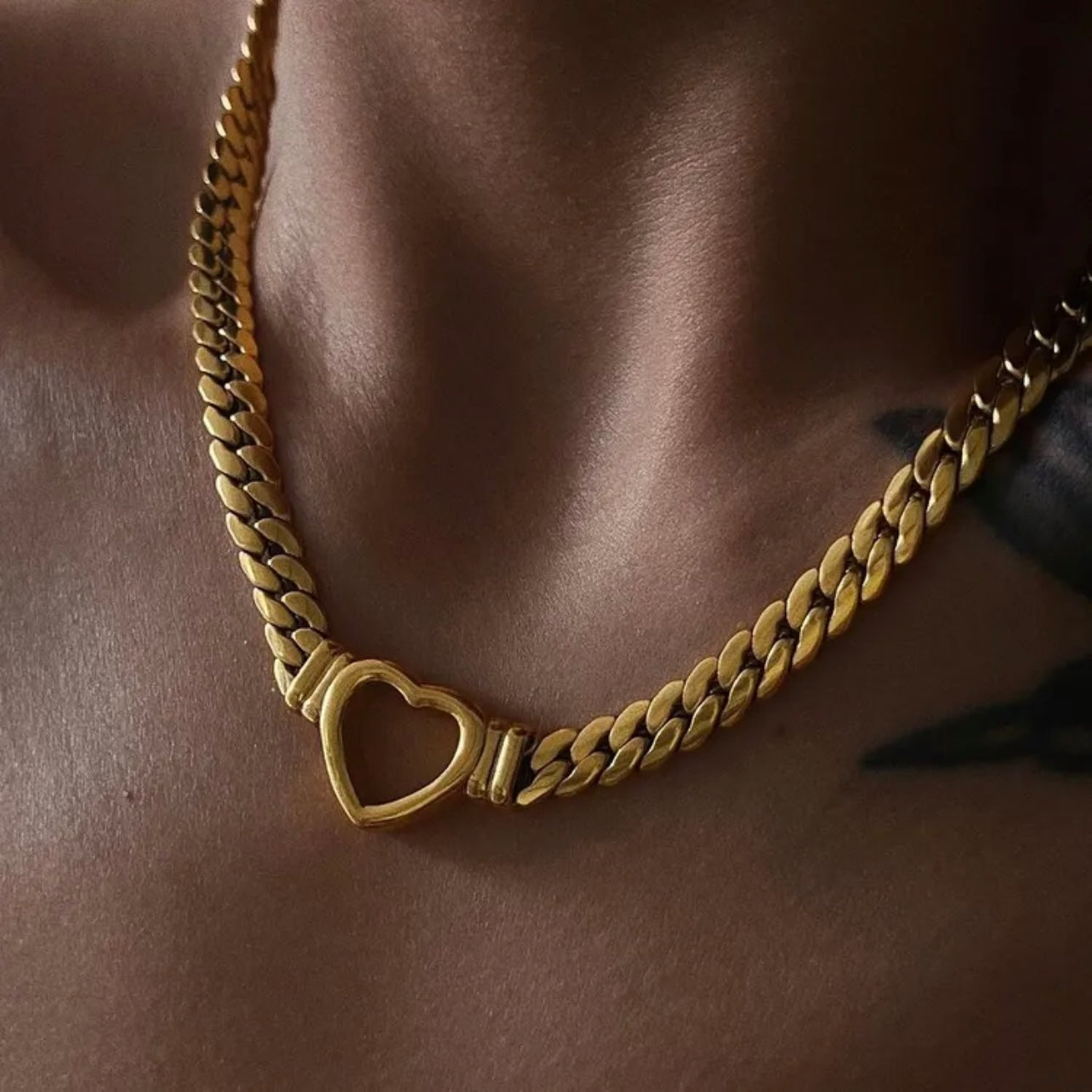 COLLAR ACRUX