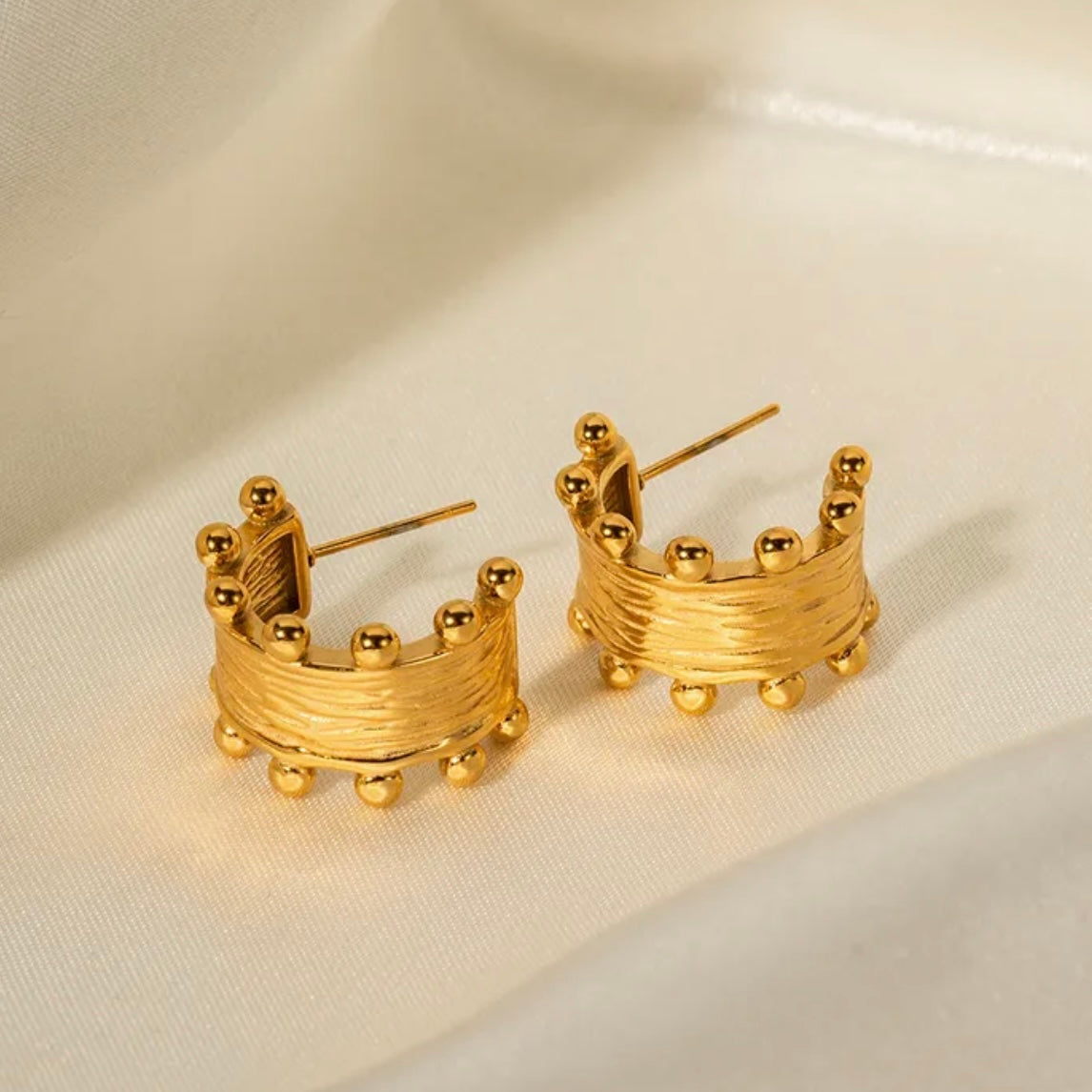 ARETES BRUSH