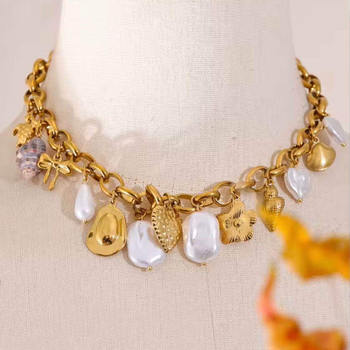 COLLAR CHAPEU