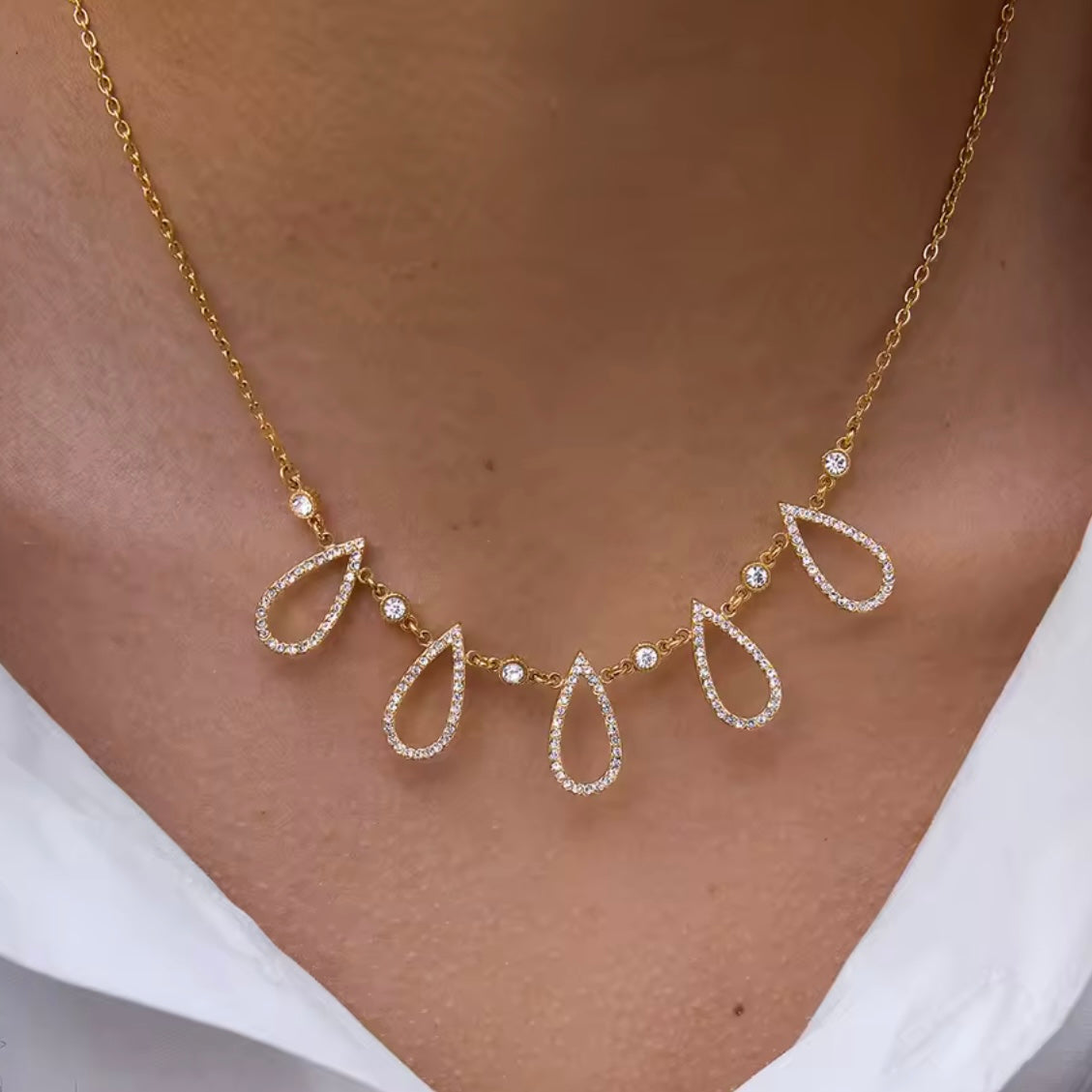 COLLAR