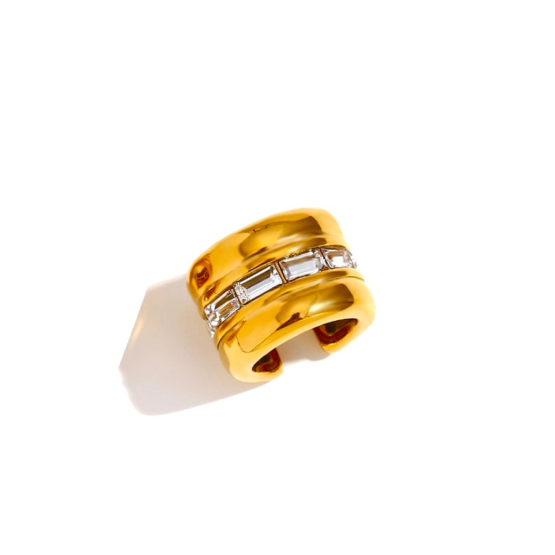 EAR CUFF