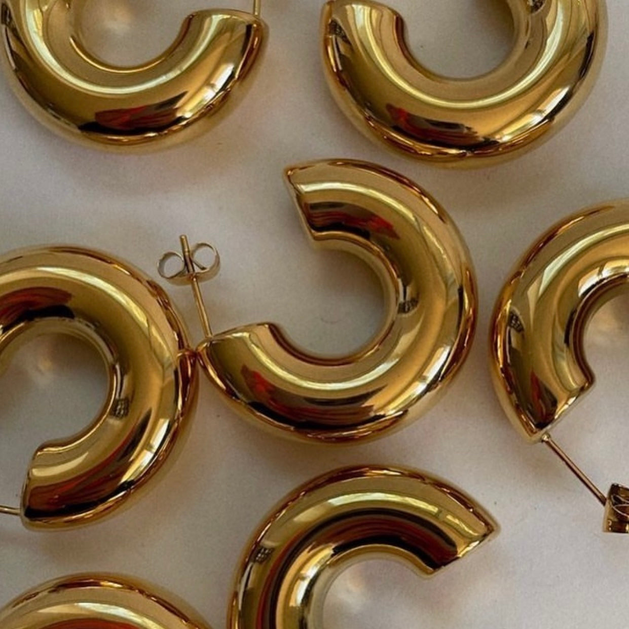 ARETES CHLOE