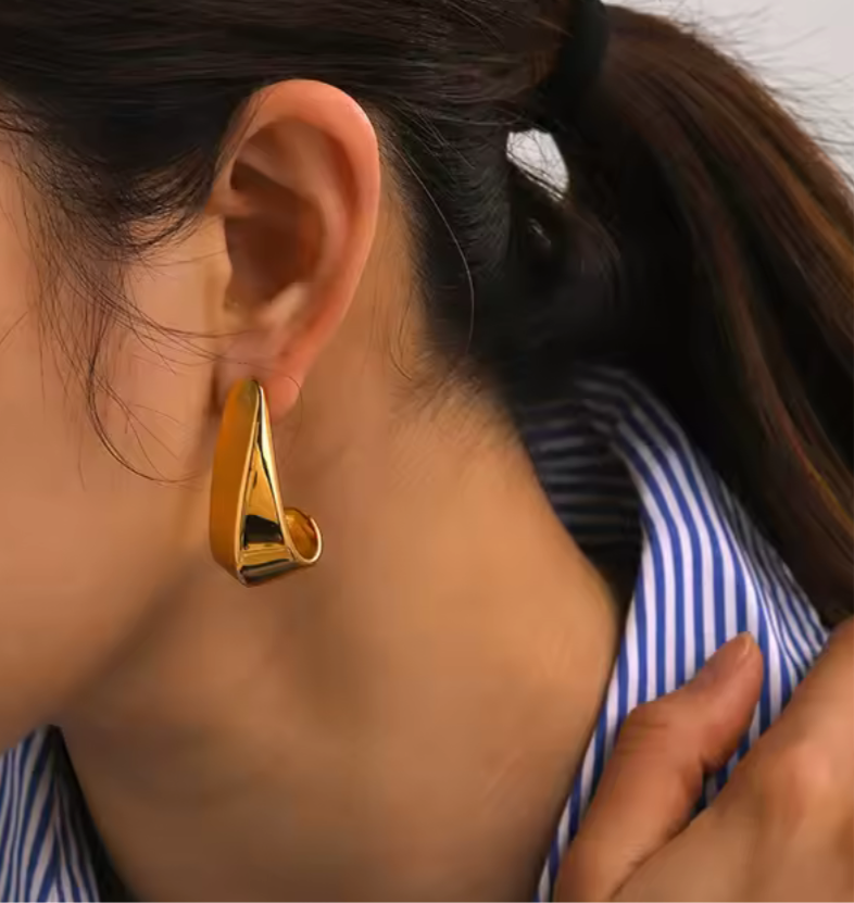 ARETES DHELLA