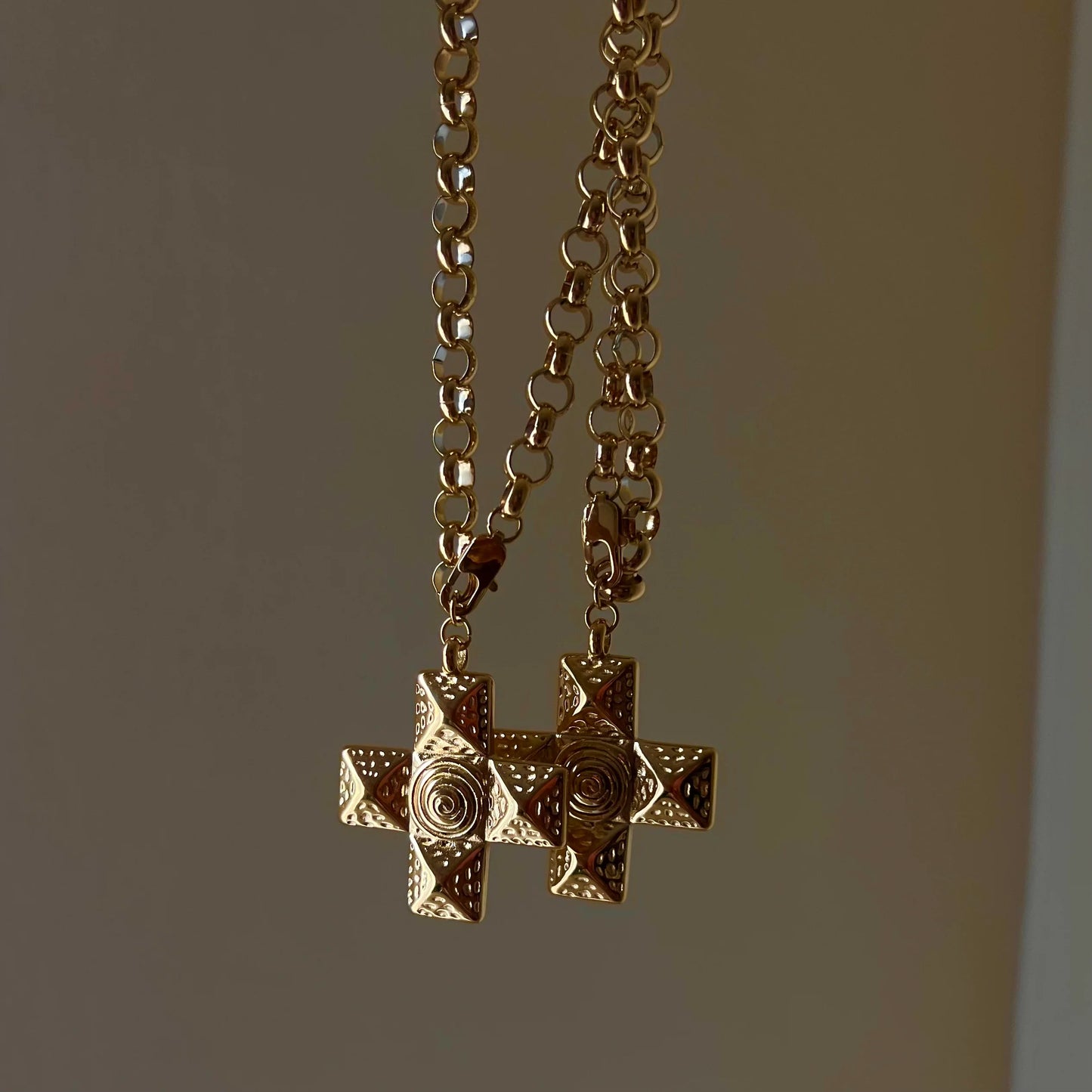 COLLAR