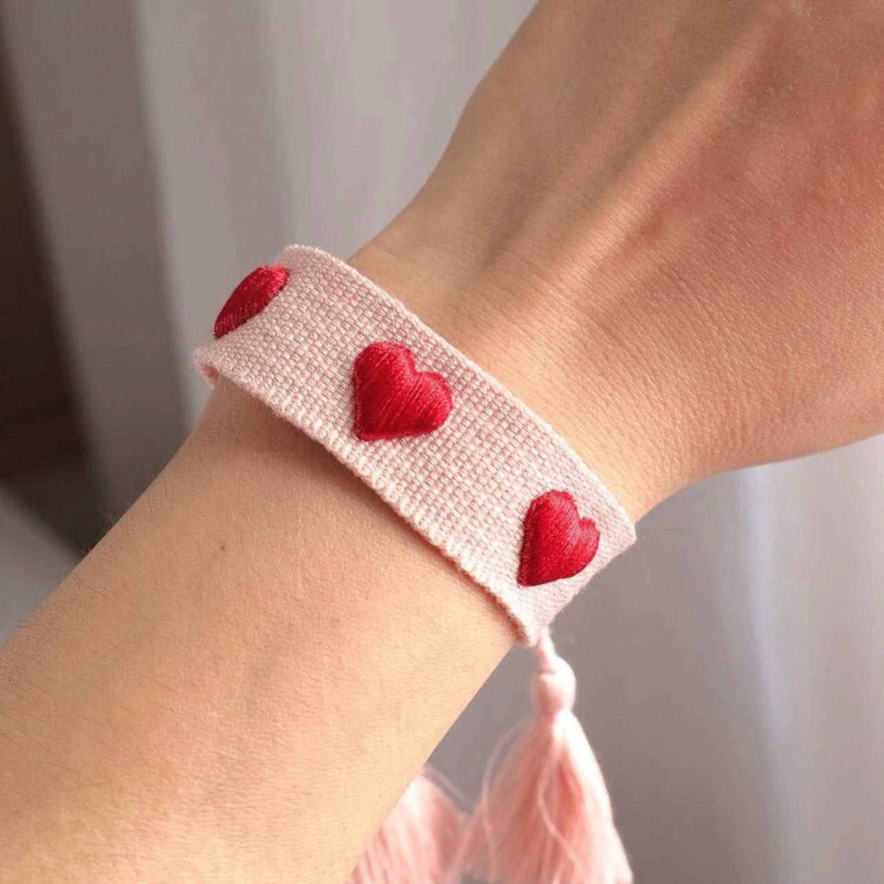 Pulsera Tejida Love