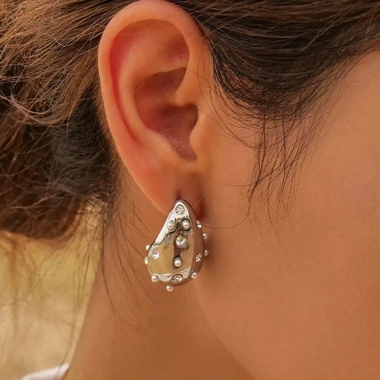 ARETES CARHAL