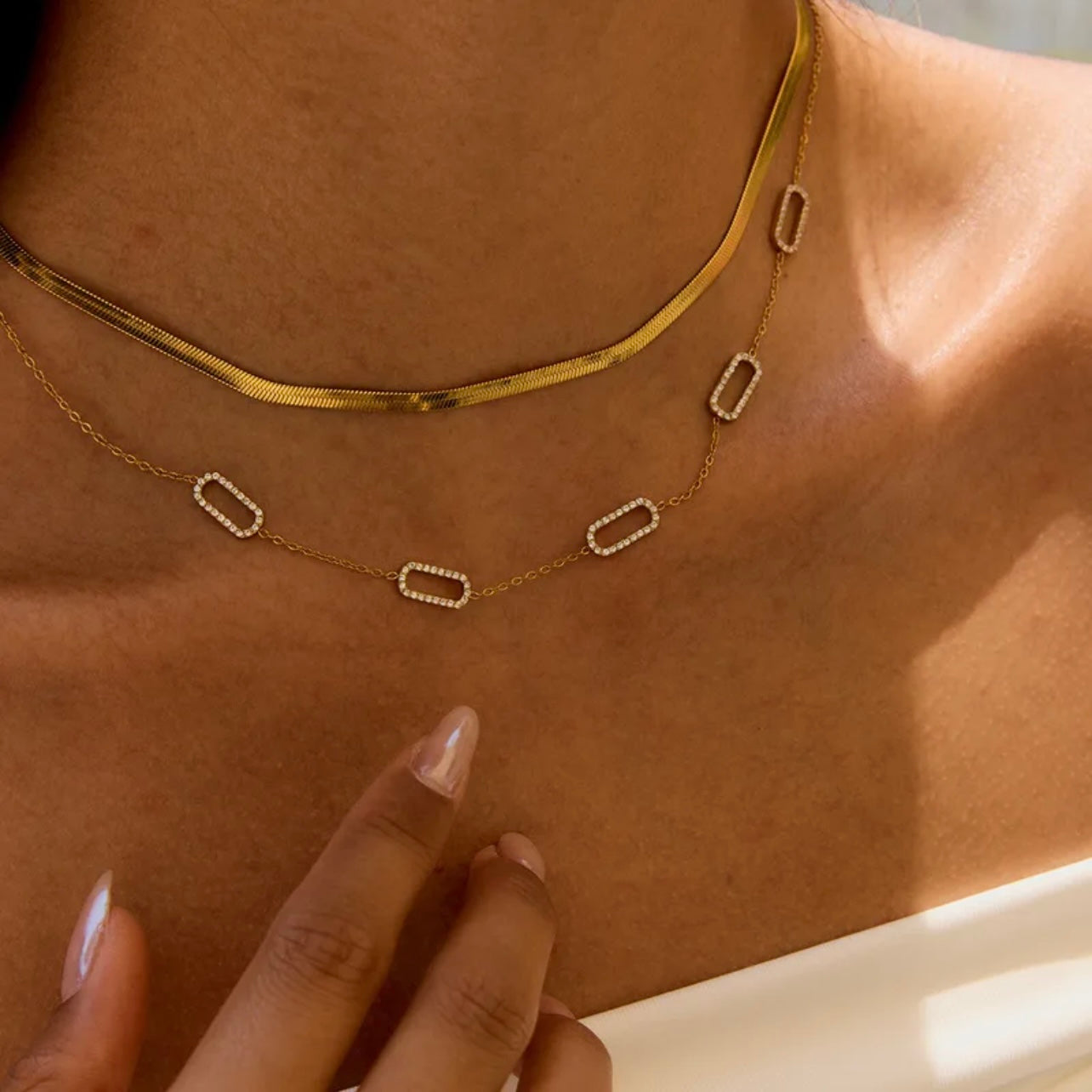 COLLAR