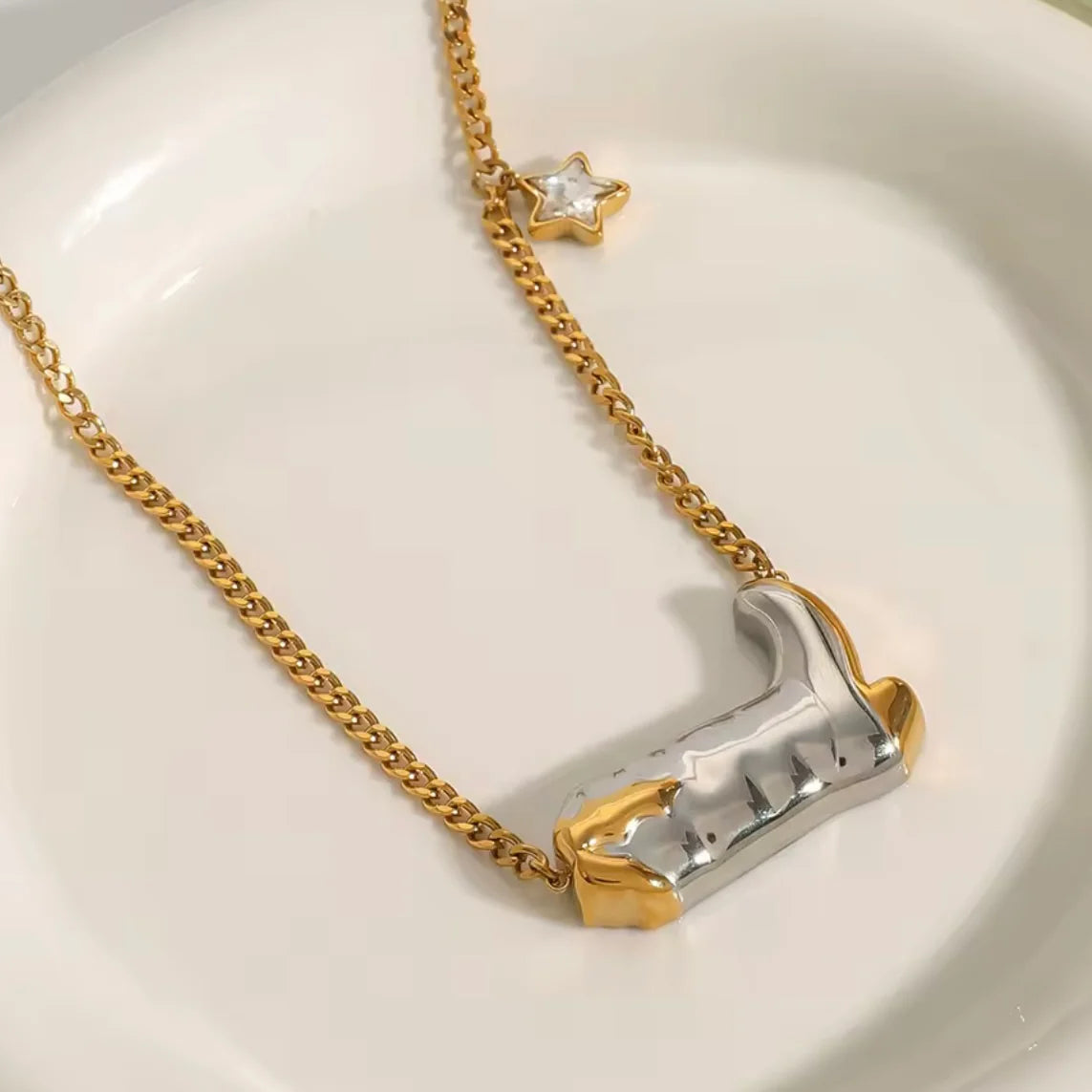 COLLAR STIVALE