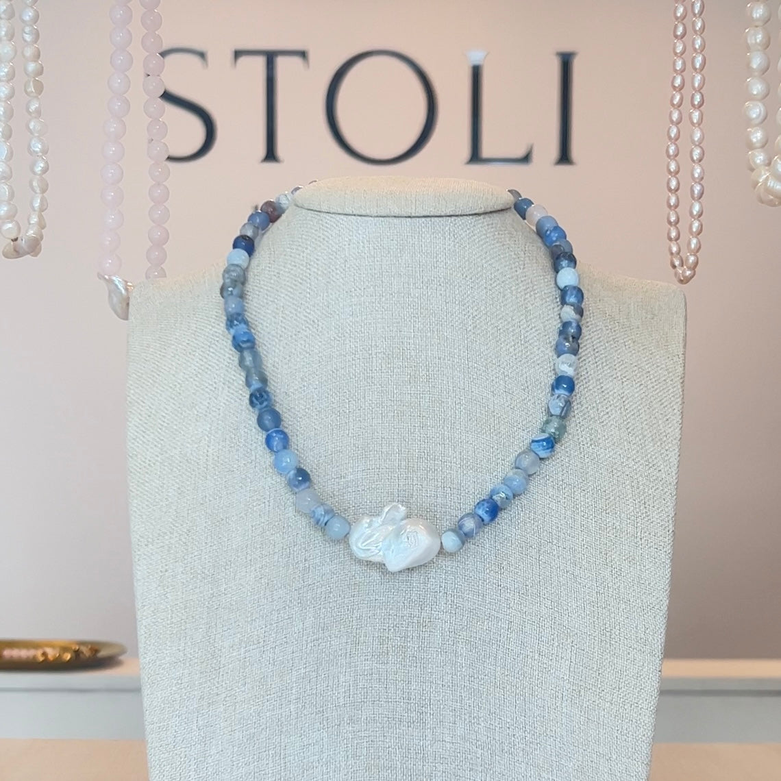 COLLAR