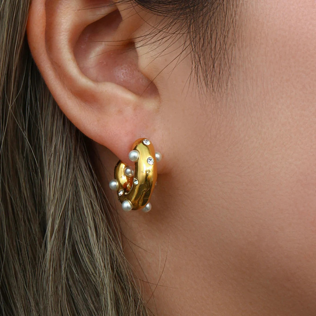 ARETES ELEANOR PERLAS